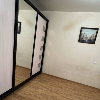 Продается 1-комнатная квартира, 32 м²