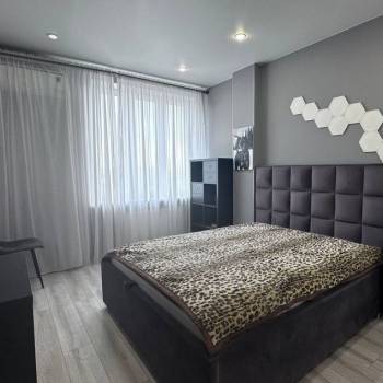 Продается 1-комнатная квартира, 37 м²