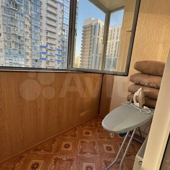 Продается 1-комнатная квартира, 58 м²