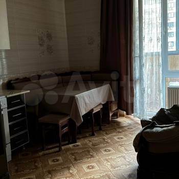 Продается 1-комнатная квартира, 58 м²
