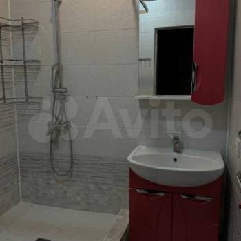Продается 1-комнатная квартира, 58 м²