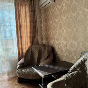 Продается 1-комнатная квартира, 58 м²