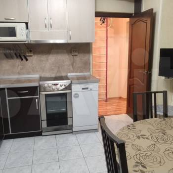 Сдается Многокомнатная квартира, 68 м²