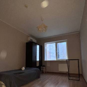 Сдается 1-комнатная квартира, 64 м²