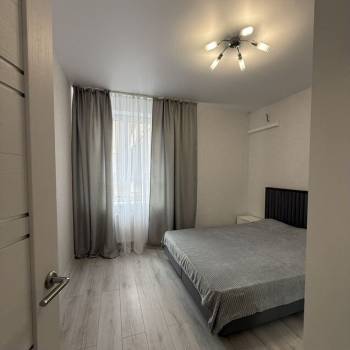 Сдается 1-комнатная квартира, 42 м²