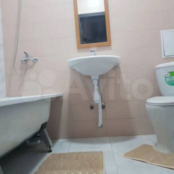 Продается 1-комнатная квартира, 37 м²