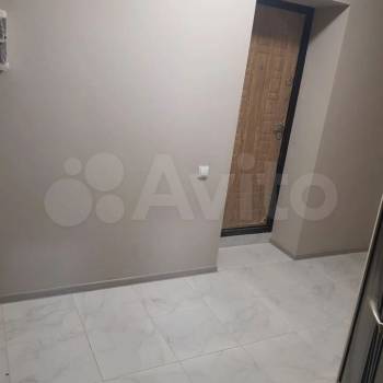 Продается 1-комнатная квартира, 37 м²