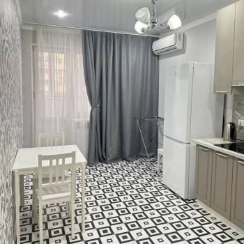 Сдается 1-комнатная квартира, 43 м²