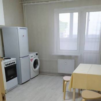 Сдается 1-комнатная квартира, 42 м²