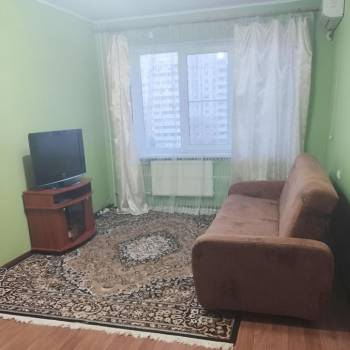 Сдается 1-комнатная квартира, 38 м²