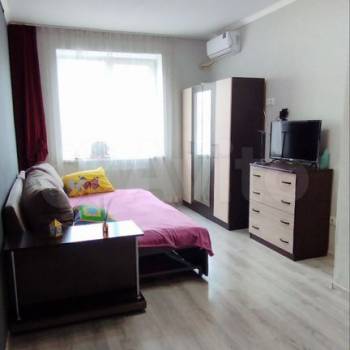 Продается 1-комнатная квартира, 37 м²