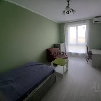 Сдается 1-комнатная квартира, 43 м²