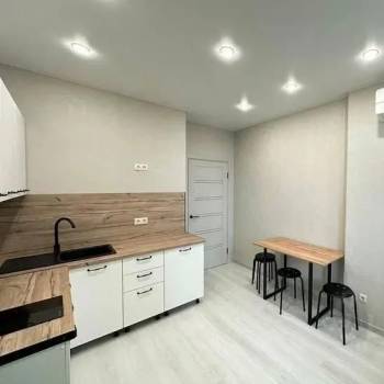 Продается 1-комнатная квартира, 36 м²