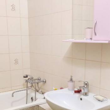 Продается 1-комнатная квартира, 50 м²