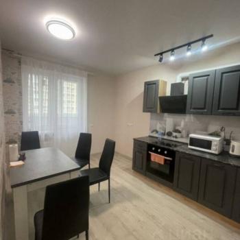 Сдается 2-х комнатная квартира, 65 м²