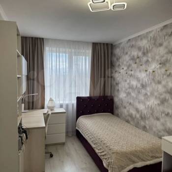 Продается Многокомнатная квартира, 74,5 м²