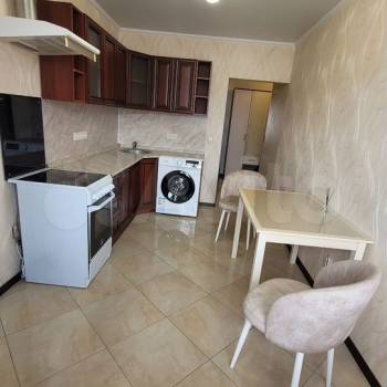 Сдается 1-комнатная квартира, 39 м²