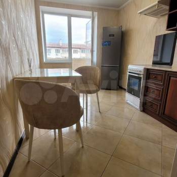 Сдается 1-комнатная квартира, 39 м²