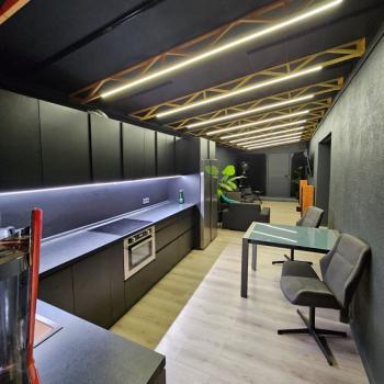 Продается Нежилое помещение, 240 м²