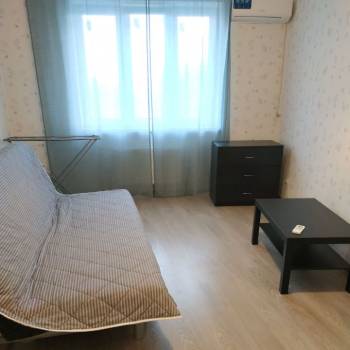 Сдается 1-комнатная квартира, 40 м²