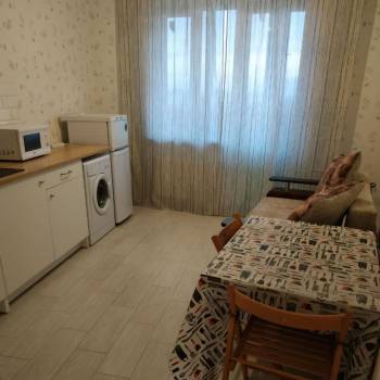 Сдается 1-комнатная квартира, 40 м²