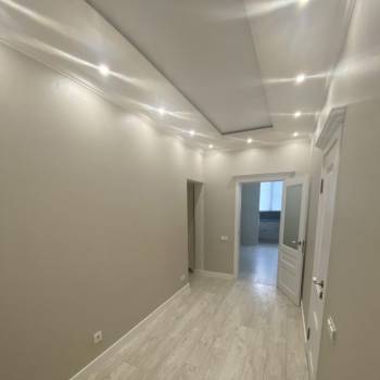 Сдается 1-комнатная квартира, 64 м²