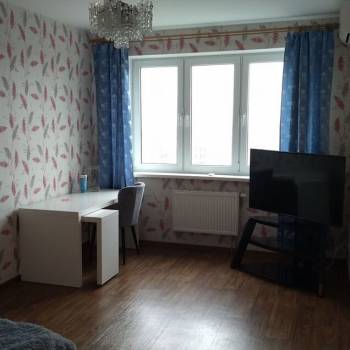 Сдается 1-комнатная квартира, 42 м²