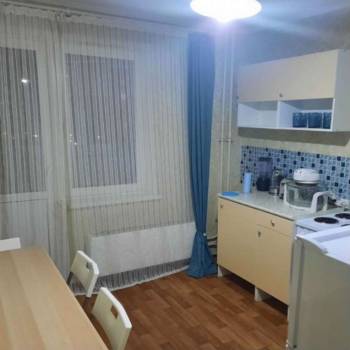 Сдается 1-комнатная квартира, 42 м²