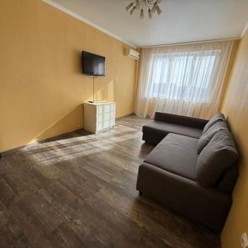 Сдается 1-комнатная квартира, 43 м²