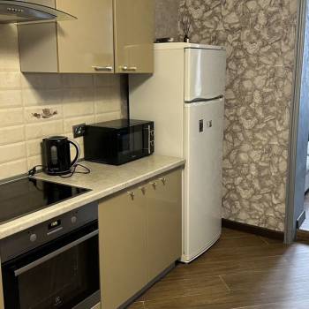 Сдается 1-комнатная квартира, 57 м²