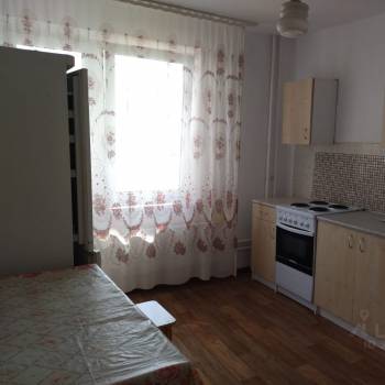 Сдается 1-комнатная квартира, 40 м²