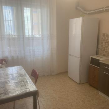 Сдается 1-комнатная квартира, 43 м²