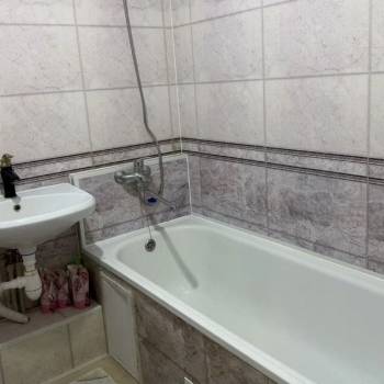 Продается 1-комнатная квартира, 35 м²