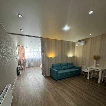 Продается 1-комнатная квартира, 44 м²