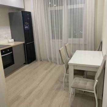 Сдается 1-комнатная квартира, 37 м²
