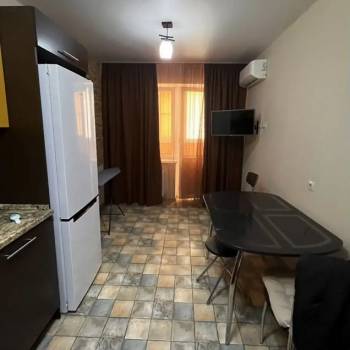 Сдается 1-комнатная квартира, 43 м²