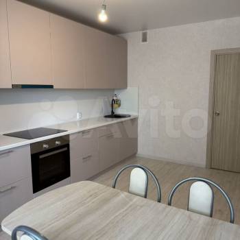 Сдается 2-х комнатная квартира, 60 м²