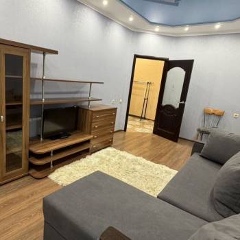 Сдается 1-комнатная квартира, 41 м²