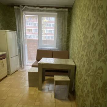 Сдается 1-комнатная квартира, 39 м²