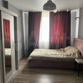 Продается 1-комнатная квартира, 39 м²