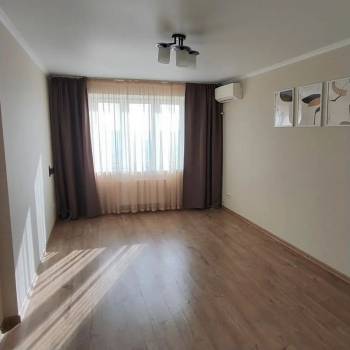 Продается 1-комнатная квартира, 38 м²