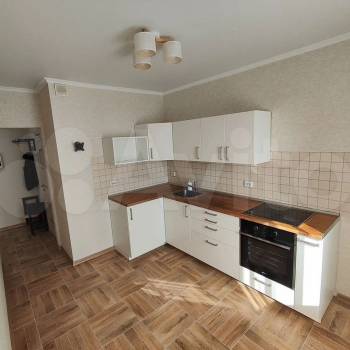 Продается 1-комнатная квартира, 38 м²