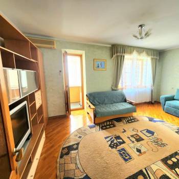 Сдается 1-комнатная квартира, 46 м²