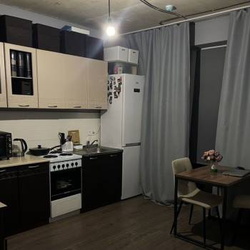 Сдается 1-комнатная квартира, 38 м²