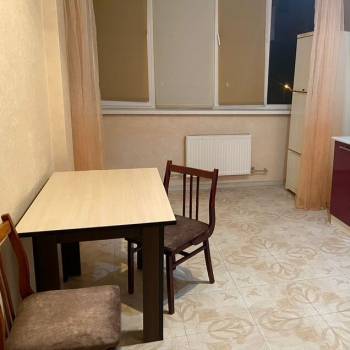 Сдается 1-комнатная квартира, 42 м²
