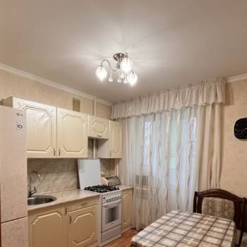 Сдается 1-комнатная квартира, 38 м²