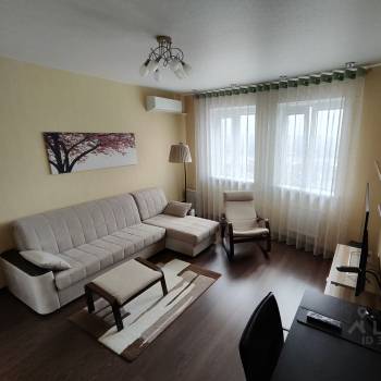 Продается 1-комнатная квартира, 46 м²