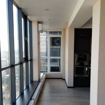 Продается 2-х комнатная квартира, 100 м²