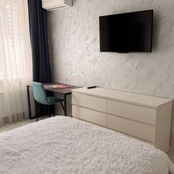 Сдается 2-х комнатная квартира, 500 м²