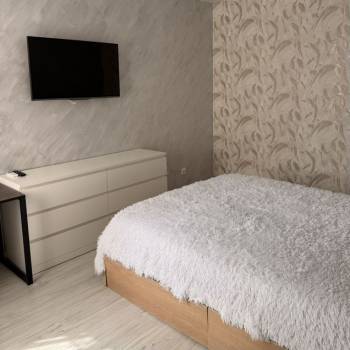 Сдается 2-х комнатная квартира, 500 м²